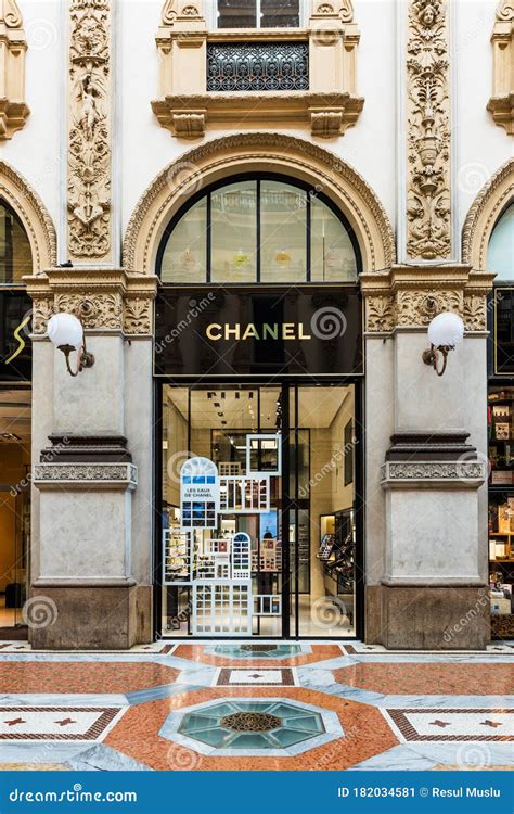 black friday chanel 5 milano|Chanel italy locations.